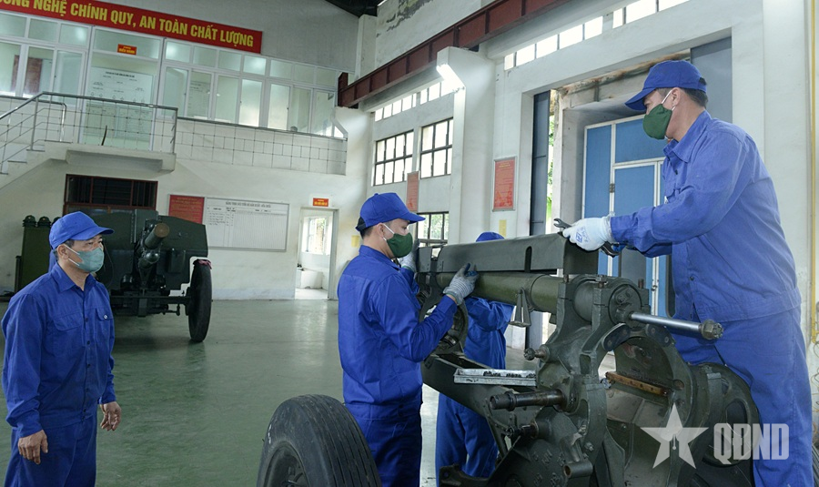 Mẫu mực trong bảo đảm kỹ thuật súng pháo, khí tài